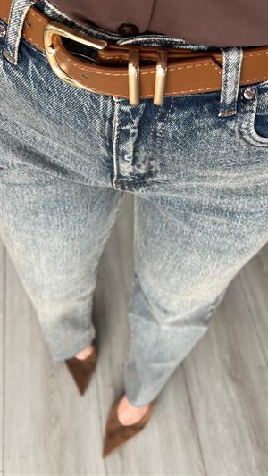 Kahve Tintli Kemerli Likralı Kesik Paça Premium Jean