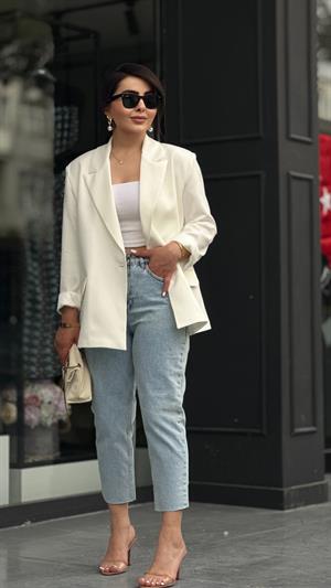 Snow Wash Mom Jean