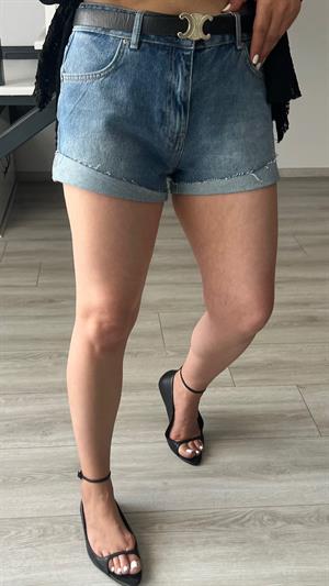 Katlama Detaylı Denim Şort