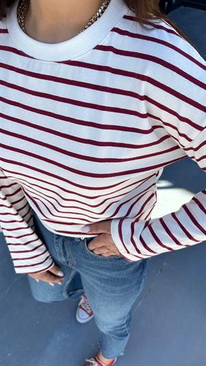 Kırmızı Beyaz Çizgili Sweatshirt  
