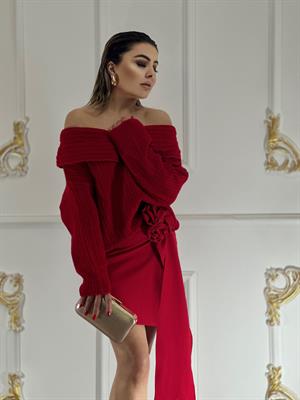 Kırmızı Gül Broşlu Kuşaklı Etek