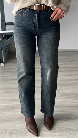 Koyu Mavi Kemerli Kesik Paça Premium Jean