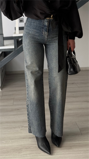Koyu Mavi Yıkamalı Kemerli Straight Jean