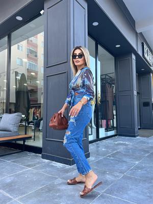 Lacivert Yırtık Detaylı Mom Fit Jean 