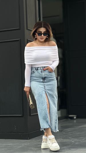 Mavi Kar Yıkama Yırtmaçlı Denim Etek