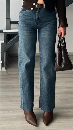 Mavi Kemerli Kesik Paça Premium Jean