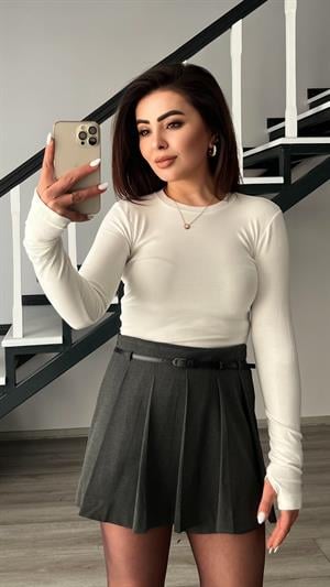 Orijinal Marka Ekru Parmak Geçmeli Bluz