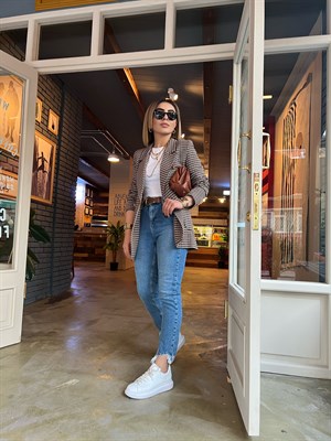 Paça Yırtmaçlı Lazer Kesim Mom Jean