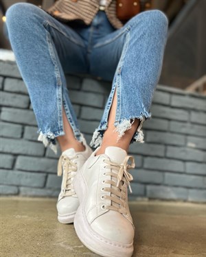 Paça Yırtmaçlı Lazer Kesim Mom Jean