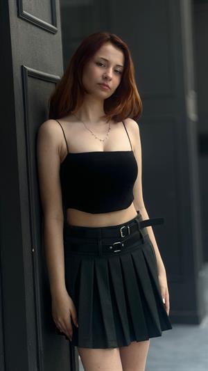 Siyah Askılı Crop Top 