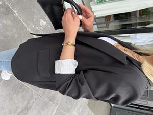 Siyah Astarı Çizgili Blazer Ceket