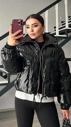 Siyah Bel Büzgülü Parlak Şişme Mont