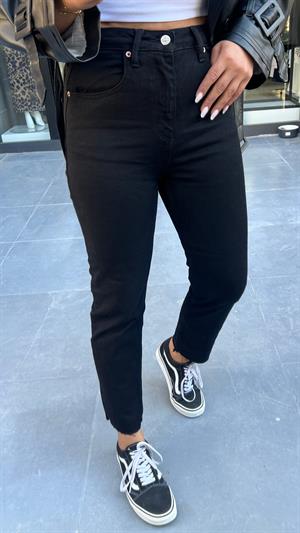 Siyah Boy Fit Jean