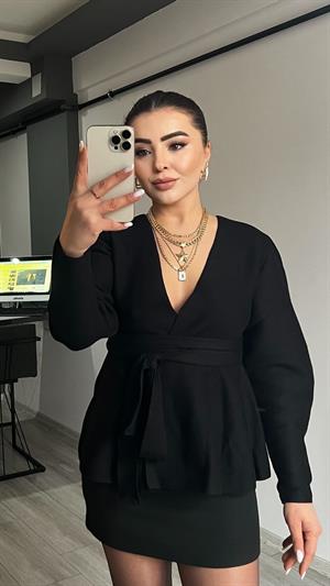 كارديجان أسود مع حزام شبكي فولاذي