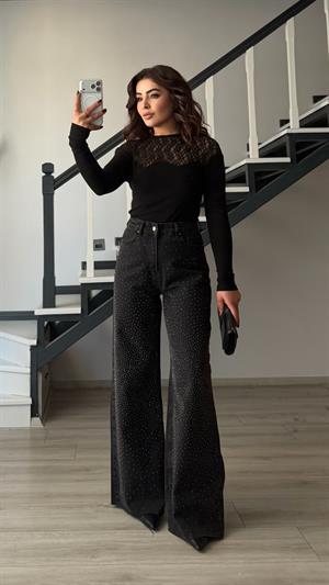 Siyah Dantel Detaylı Bluz