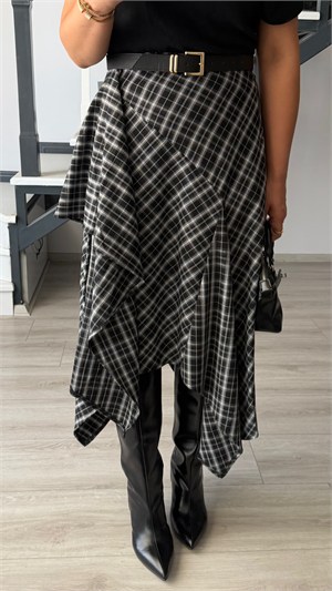 Black Plaid Asymmetric Skirt
