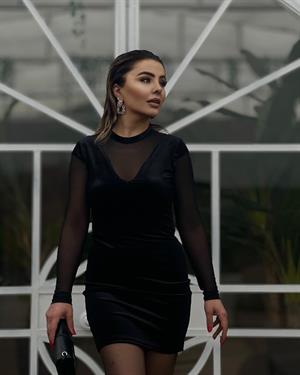 Siyah Kadife Tüllü Elbise