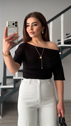 Siyah Kayık Yaka Düşük Omuz Bluz
