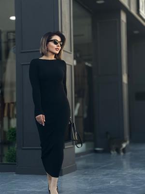 Siyah Kayık Yaka İnce Fitilli Elbise 