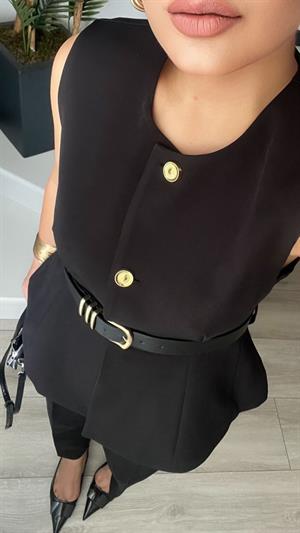 Siyah Kemerli Gold Düğme Duble Crep Yelek