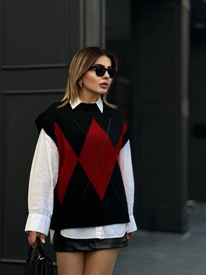Black and Red Baklava Pattern Sweater
