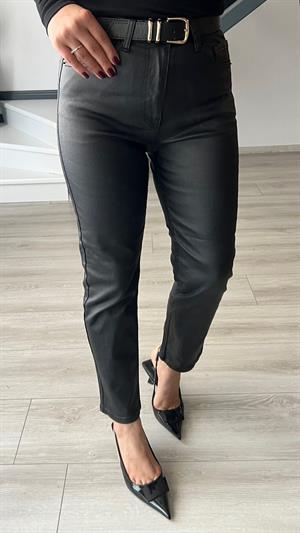 Siyah Mum Kaplama Mom Fit Jean