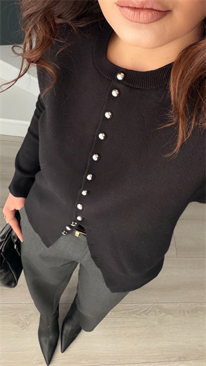 Siyah Silver Düğme Detaylı Triko Hırka