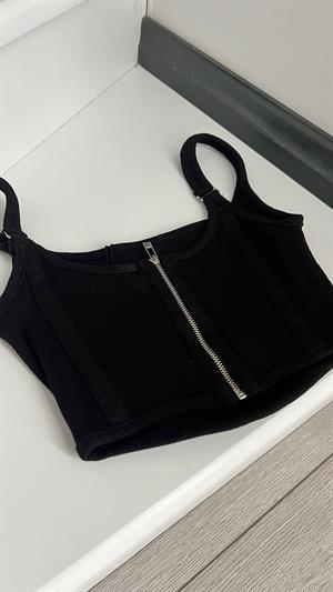 Siyah Sırtı Fermuarlı Fitilli Korse Top
