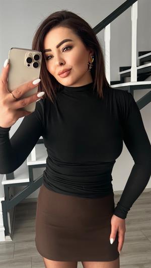 Siyah Yarı Transparan Dik Yaka Soft Touch Bluz 