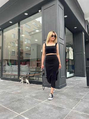 Black Ribbed Skirt with Slit