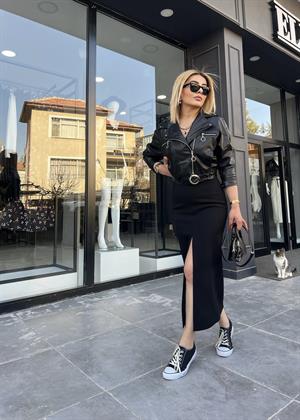 Siyah Yırtmaçlı Kalem Etek