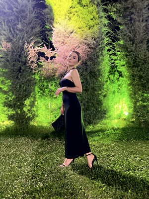 Siyah Zincirli Boyun Askılı Elbise