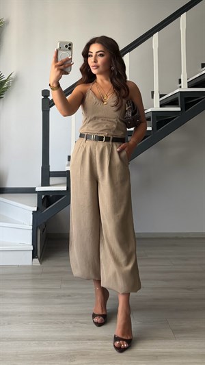 Stone Halter Neck Detailed Jumpsuit