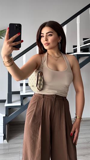Taş Halter Yaka Boyundan Geçme Bluz