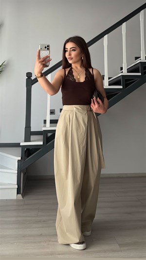 Taş Paraşüt Kumaş Kemer Detaylı Dökümlü Pantolon