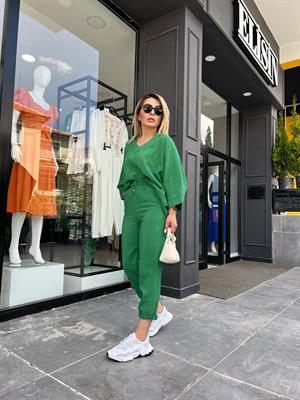 Green V-Neck Set with Necklace