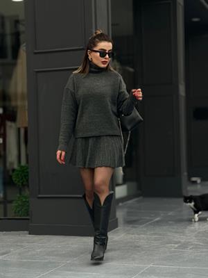 Zr Model Antrasit Balıkçı Yaka Triko -Etek Takım 