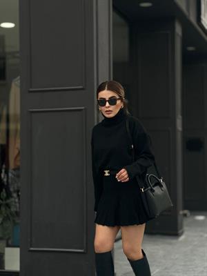 Zr Model Siyah Balıkçı Yaka Triko - Etek Takım 