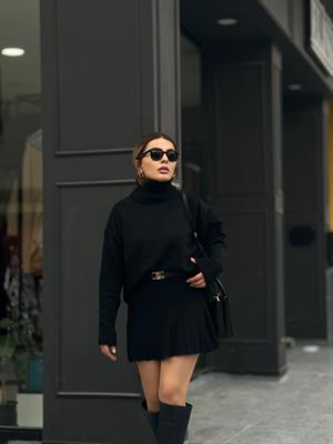 Zr Model Siyah Balıkçı Yaka Triko - Etek Takım 