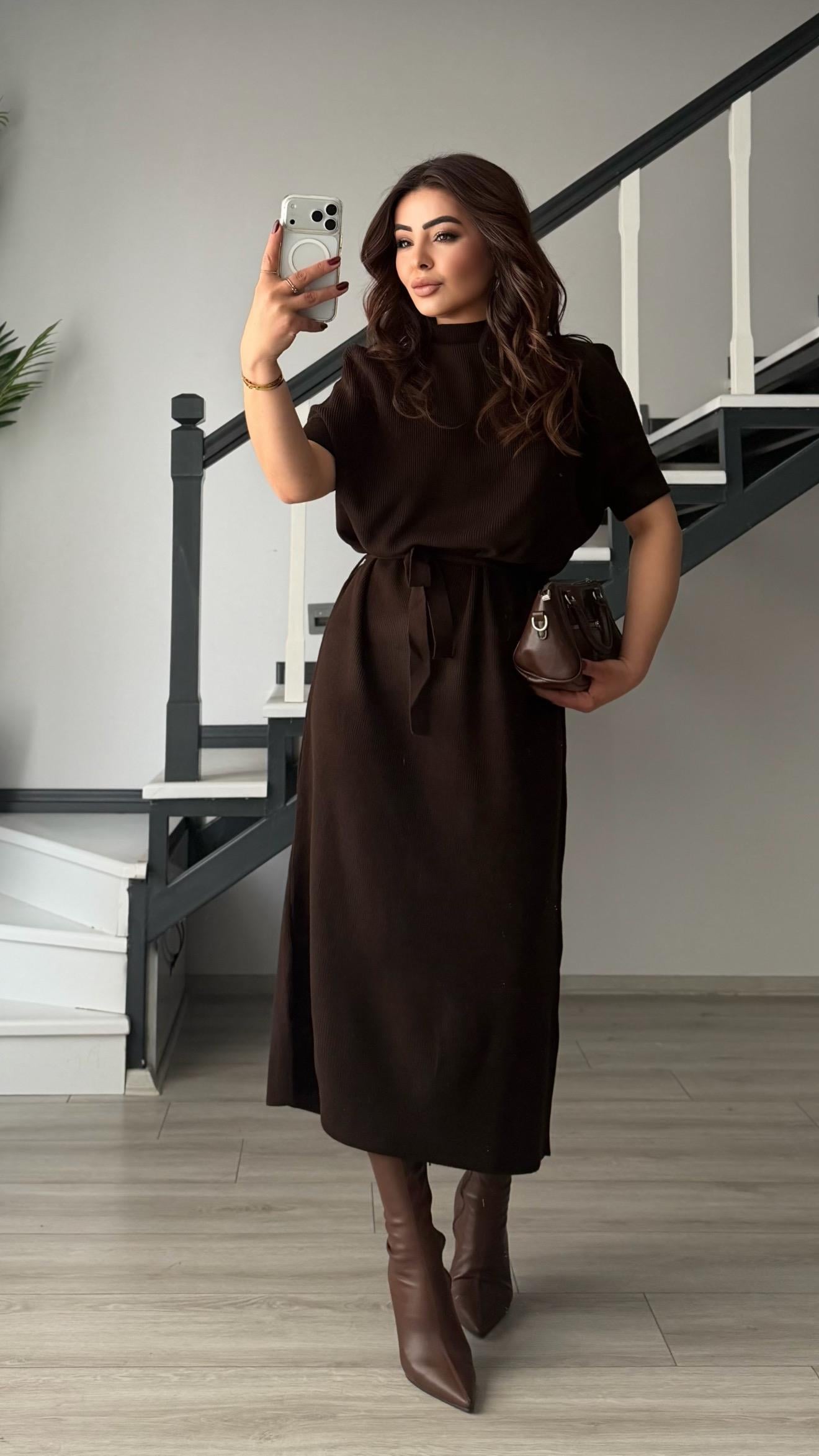Acı Kahve Dik Yaka Kuşaklı Fitilli Triko Elbise