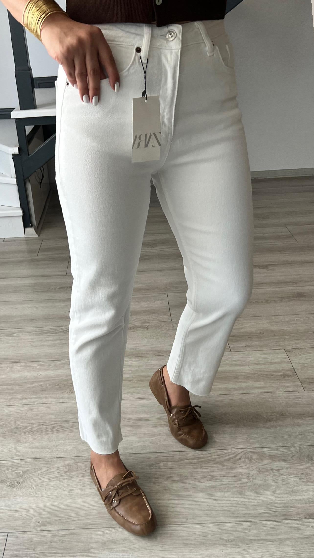 Beyaz Boy Fit Jean