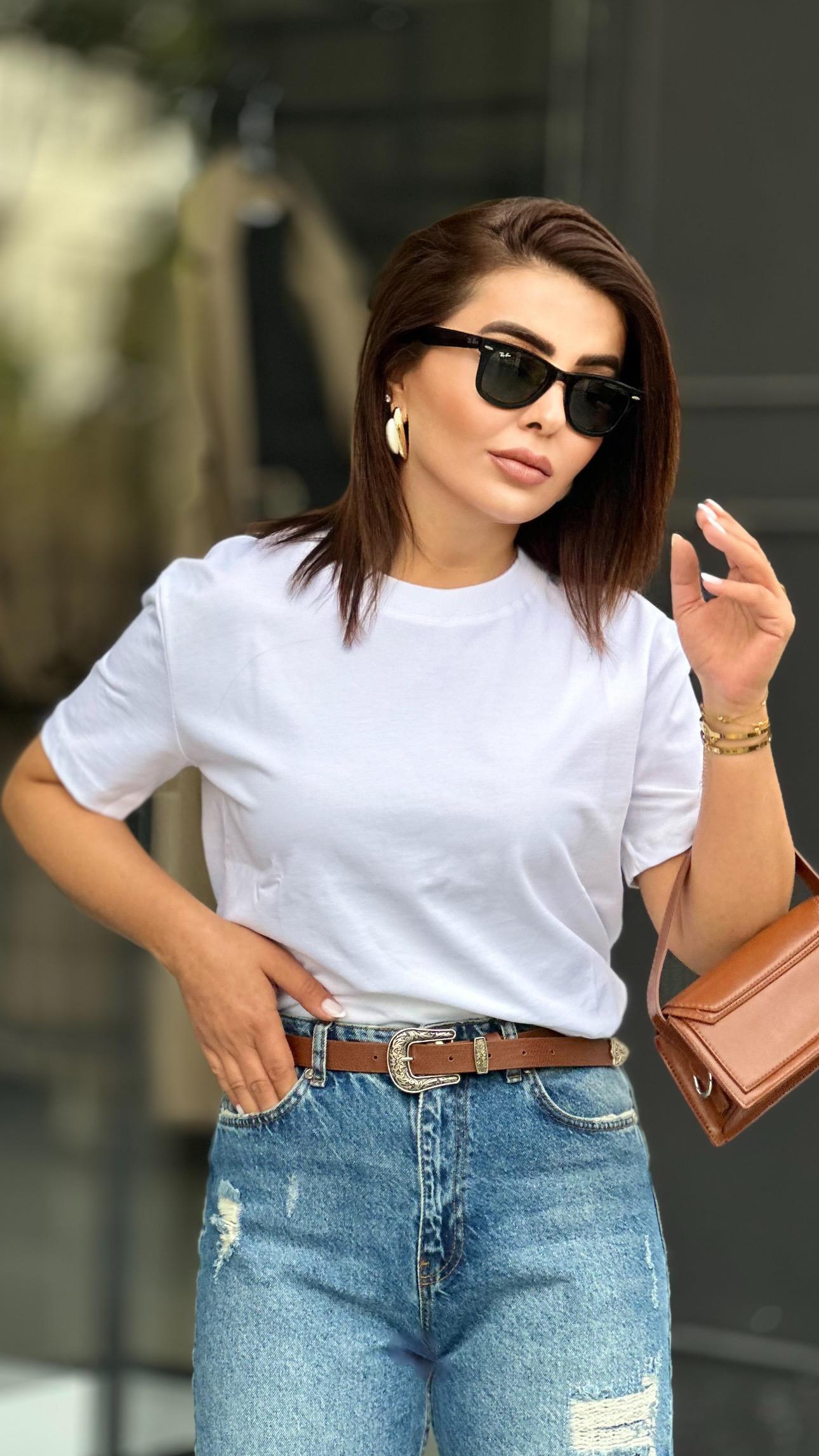 Beyaz Premium Dekoratif Dikişli Bisiklet Yaka Tişört 
