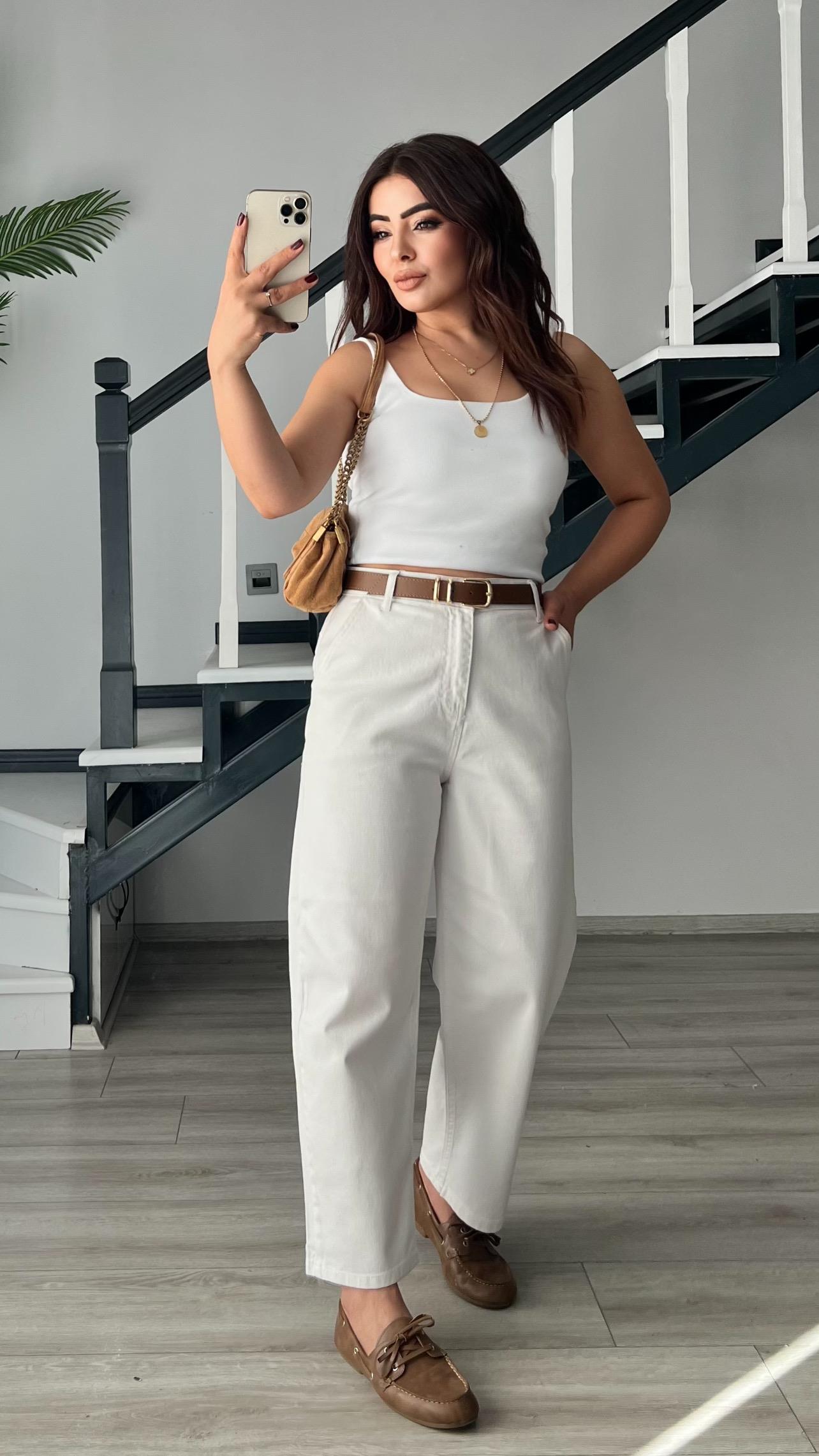 Beyaz Skater Mom Jean