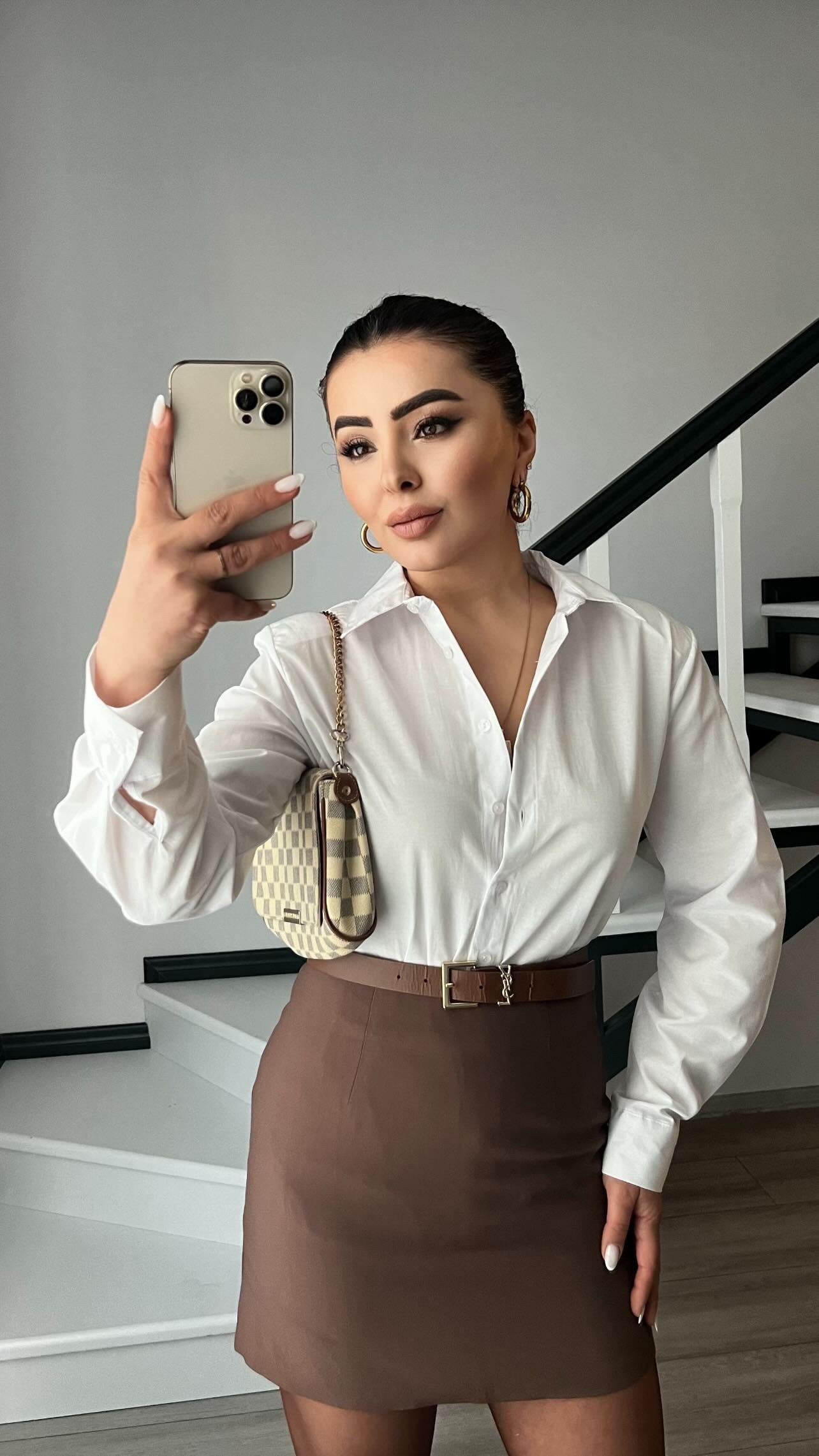 Beyaz Vatkalı Basic Gömlek 