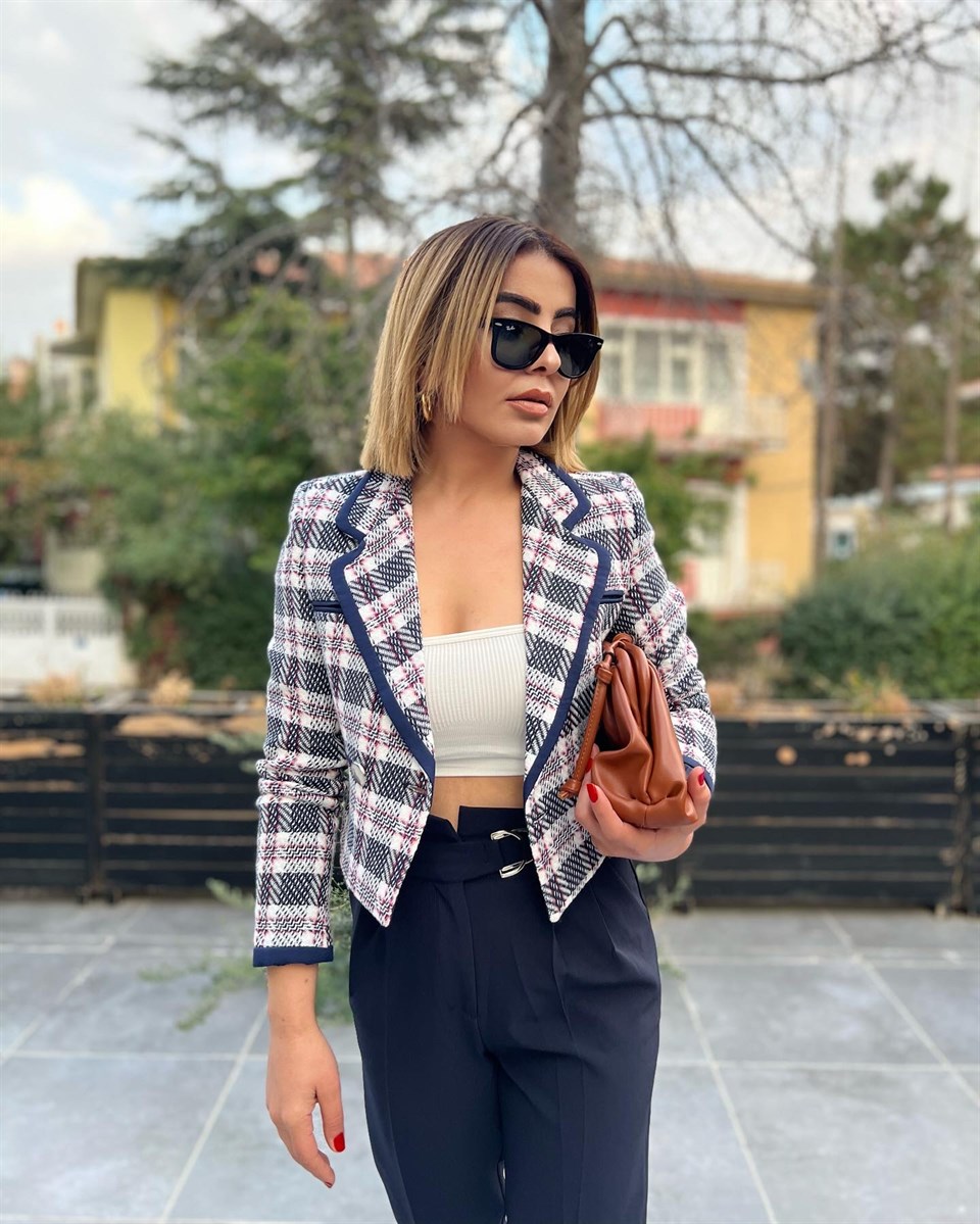 Biyeli Crop Ceket