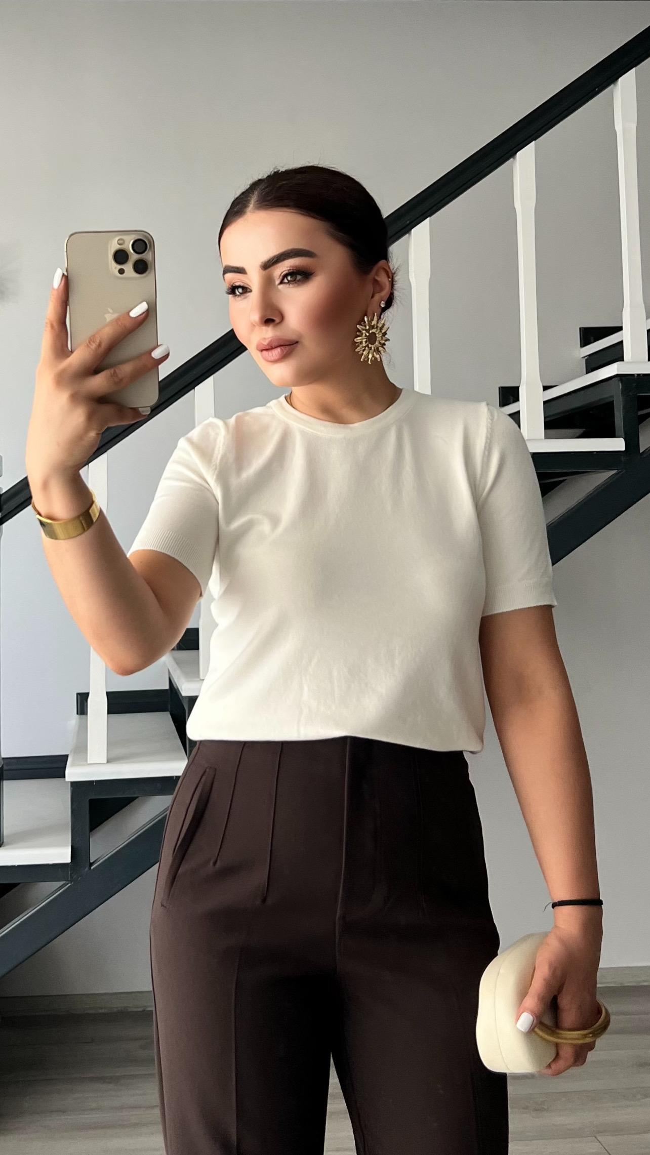 Ekru Bisiklet Yaka Kısa Kol Triko Bluz