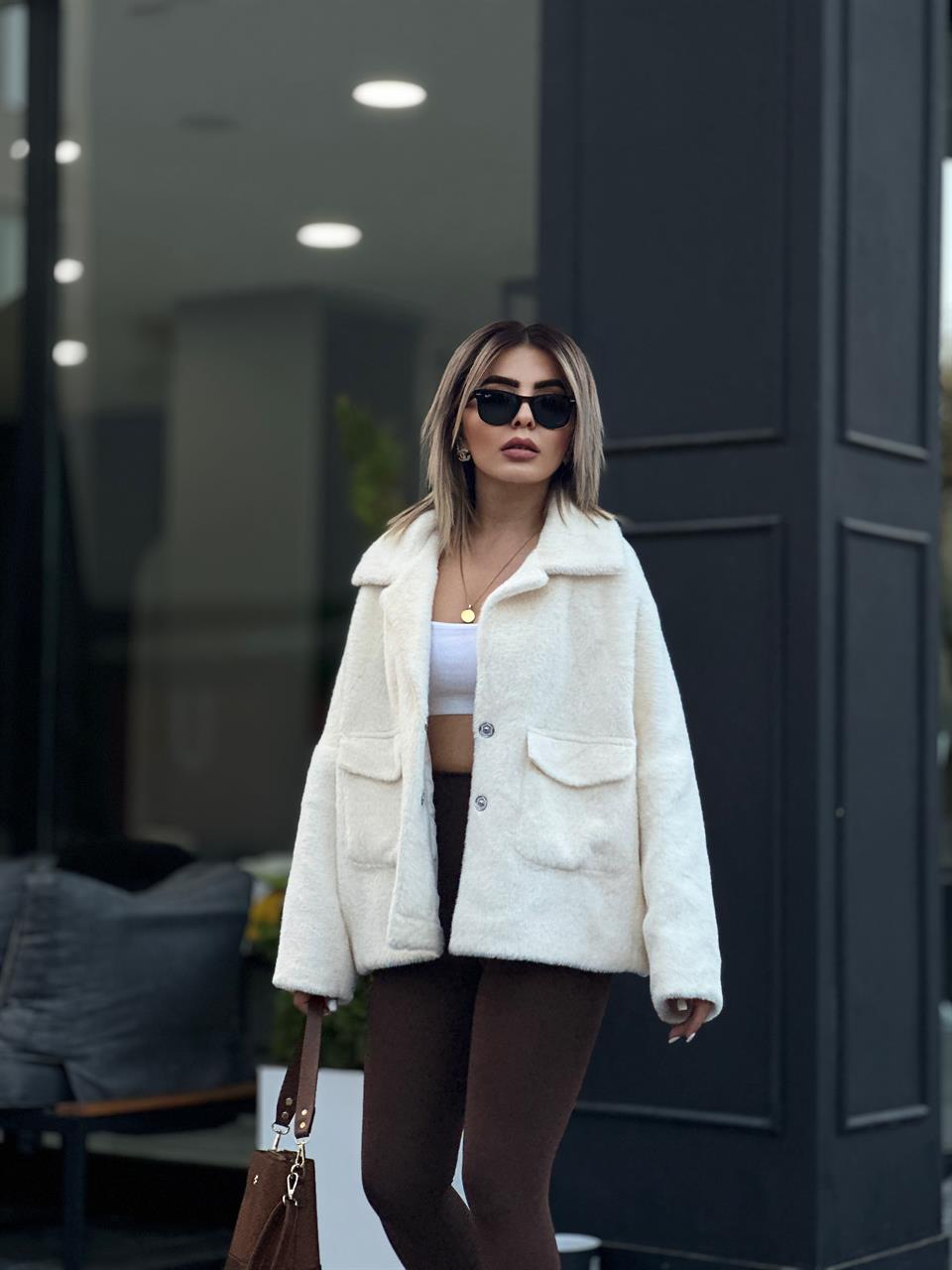 Ekru Büyük Cepli Peluş Kürk