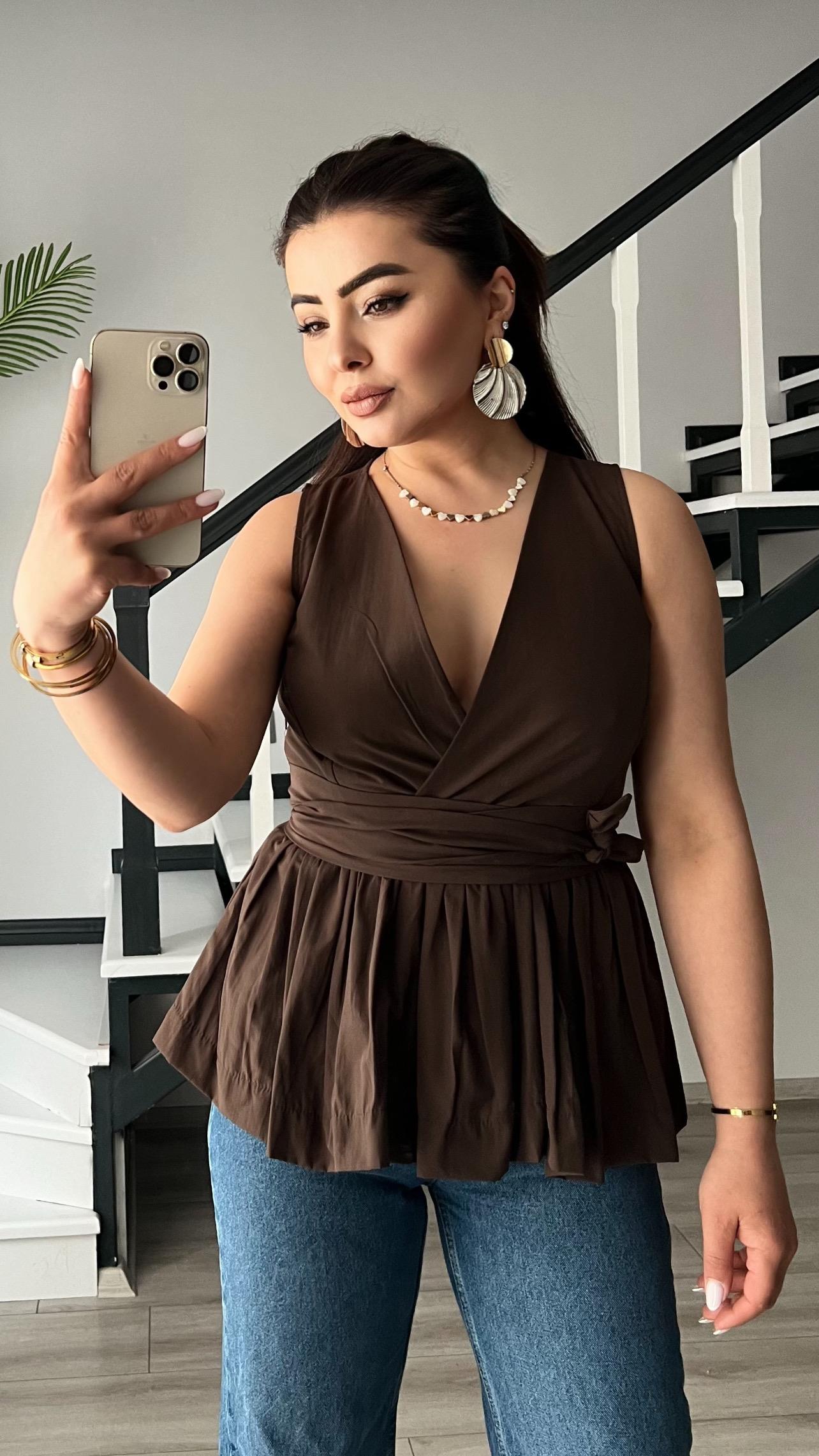 Kahve Kuşaklı Poplin Bluz 