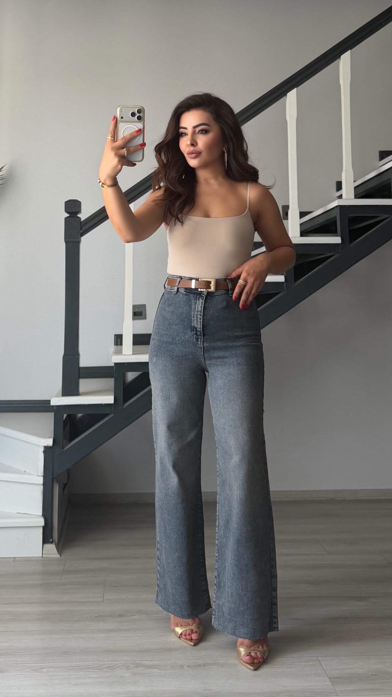 Kahve Tintli Kemerli Likralı Straight Jean