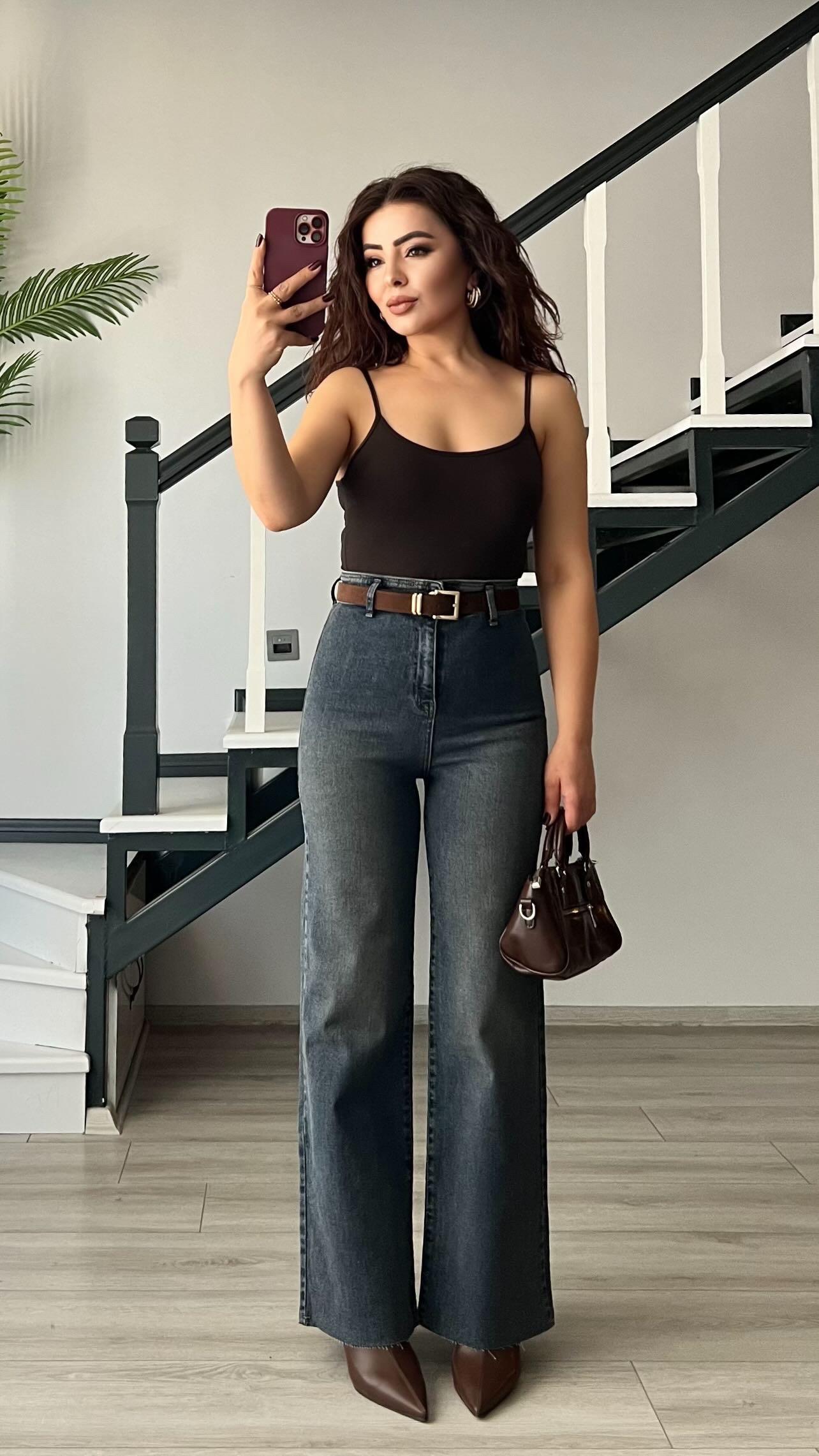 Koyu Mavi Yıkamalı Kemerli Likralı Straight Jean